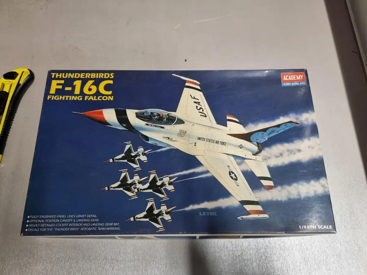 [아카데미] 1/48 F-16C 썬더버드 대형